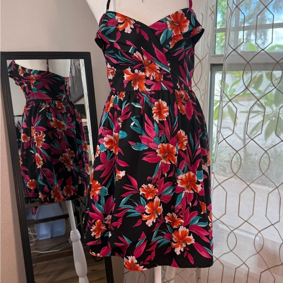 Billabong Hibiscus Floral Dress Womens Small Black Spaghetti Strap Fit & Flare - Picture 1 of 8